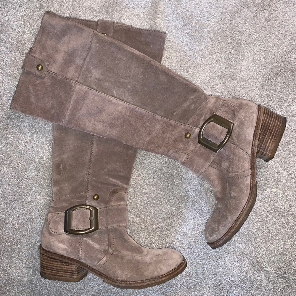 PURA LOPEZ Tall suede boots size 6 💜